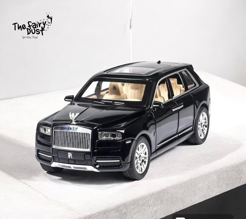 1:24 Die Cast Rolce Roycé Cullinan Car. ( Random Colour)
