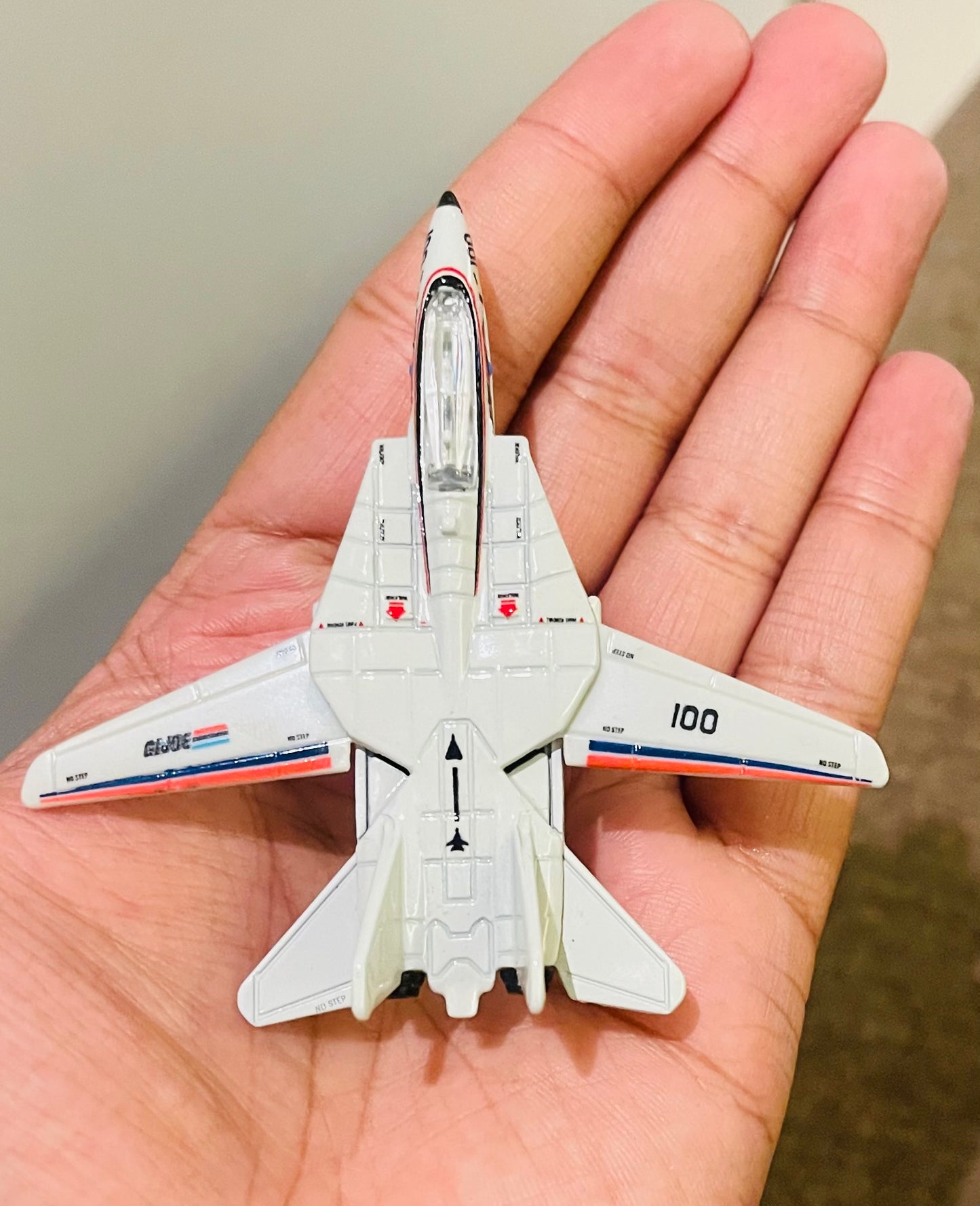 Hot Wheels - Premium 1:64 - GI-JOE Combat Jet SkyStriker F-14 Fighter Plane