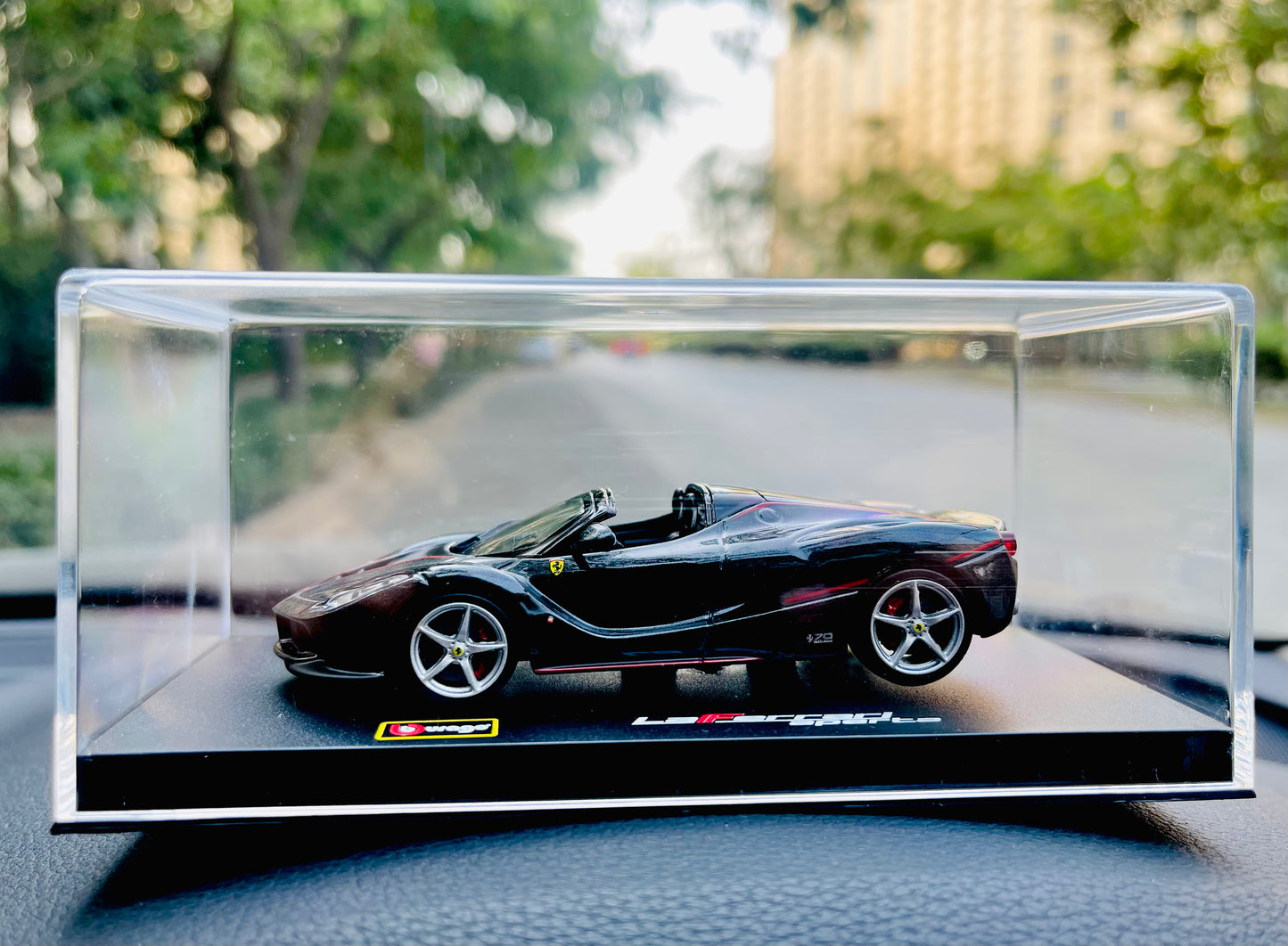 1:43 Bburago Scale Model Die Cast- Ferrari -La Ferrari- Rare Collectible Box (imported) Black