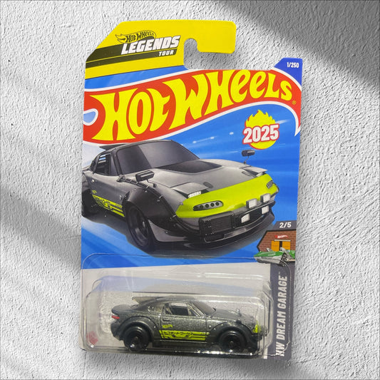 Hot Wheels - Premium - 1:64- Mazda MX 5 MIATA