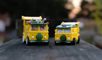 Hot Wheels - Premium 1:64 - Party Wagon TNMT Edition
