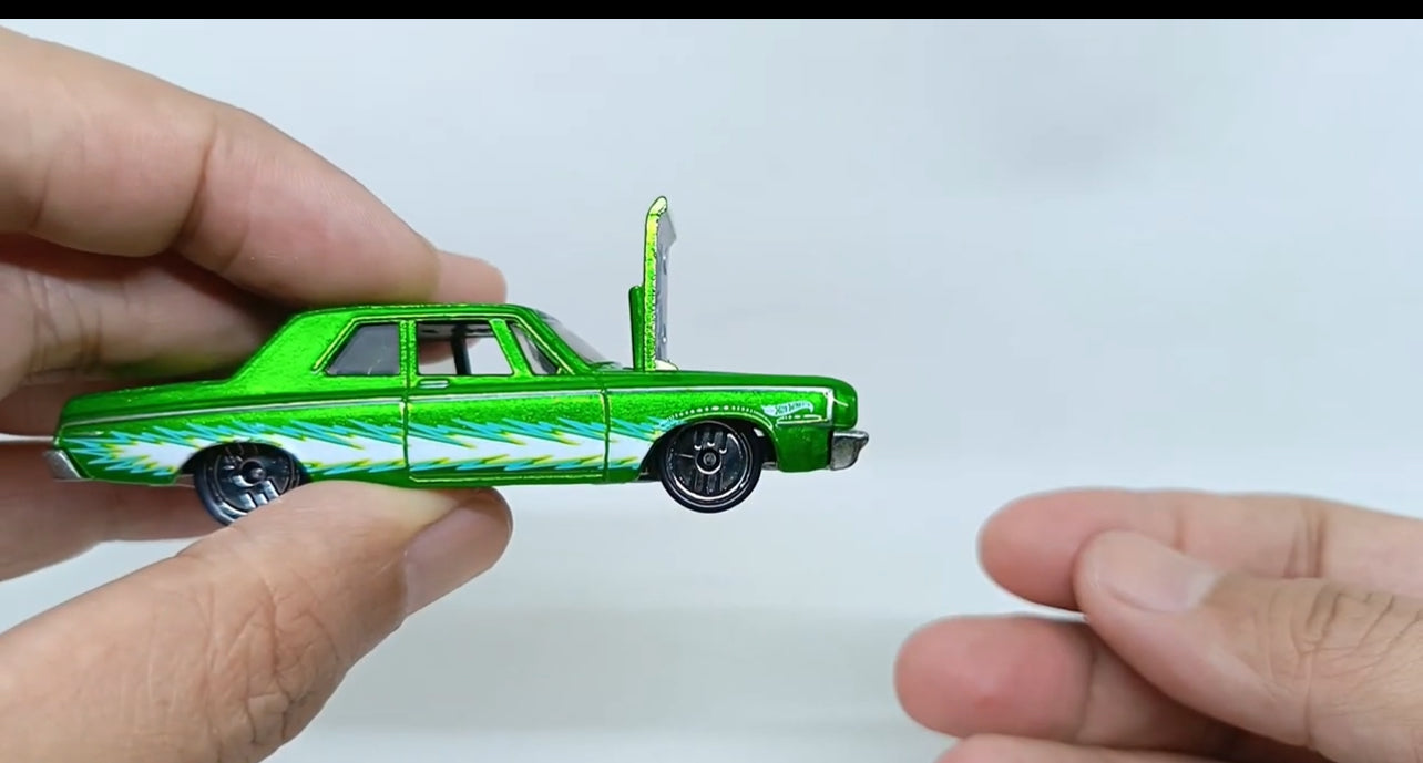 Hot Wheels Ultra Hots- ‘64 Dodge 330