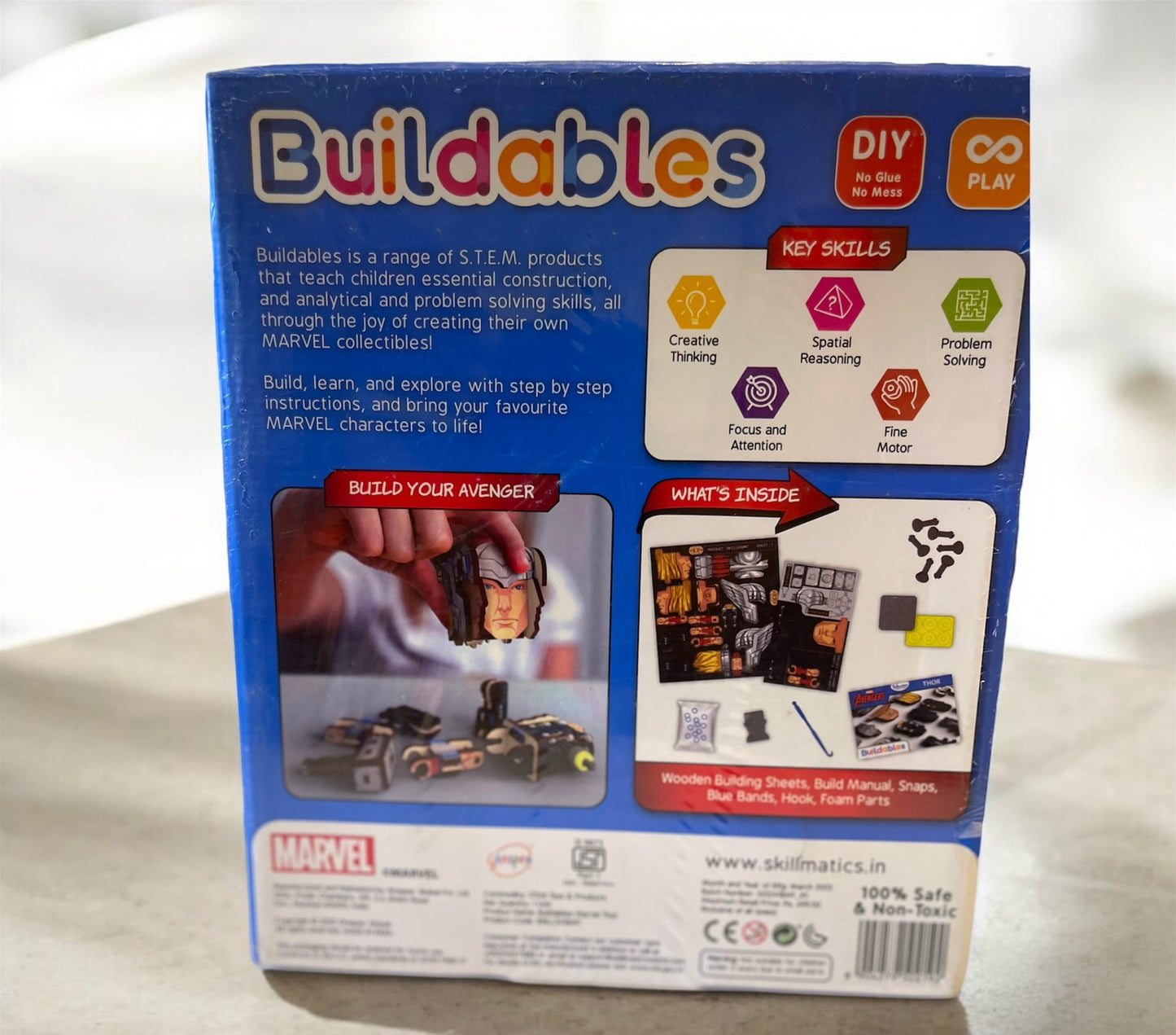 Skillmatics- Buildable THOR - MARVEL series