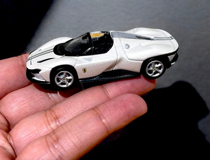 1:64 Bburago Scale Model Die Cast- Ferrari- Daytona SP3 (Pearl white)