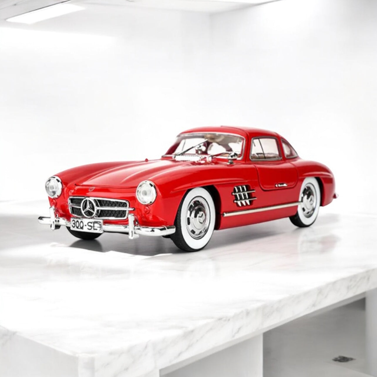 1:24 - Die-Cast Mercedes Benz SL 300 Vintage (Red)