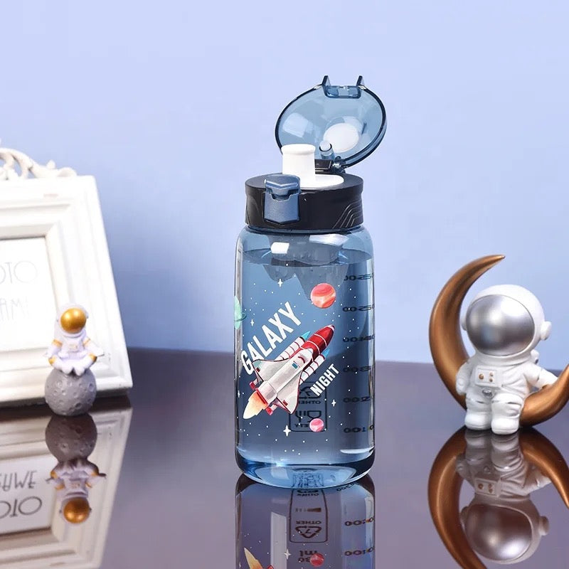 Galaxy - Sipper for boys and girls. 4 amazing design and colours to select from. Best Quality ; BPA free. (730 ml capacity)