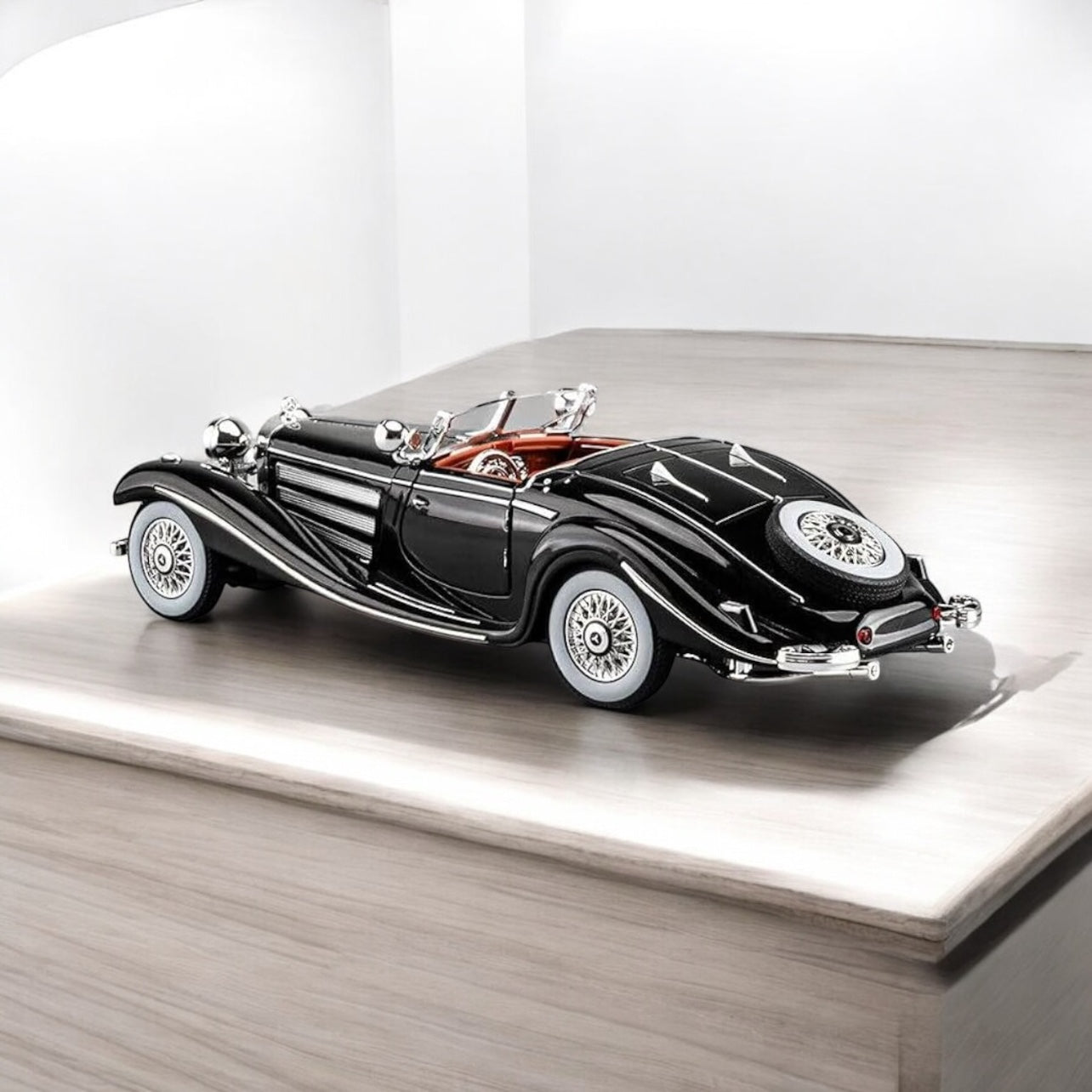1:24 - Die-Cast 1934 Mercedes Benz 500 k Vintage (Black & Chrome)