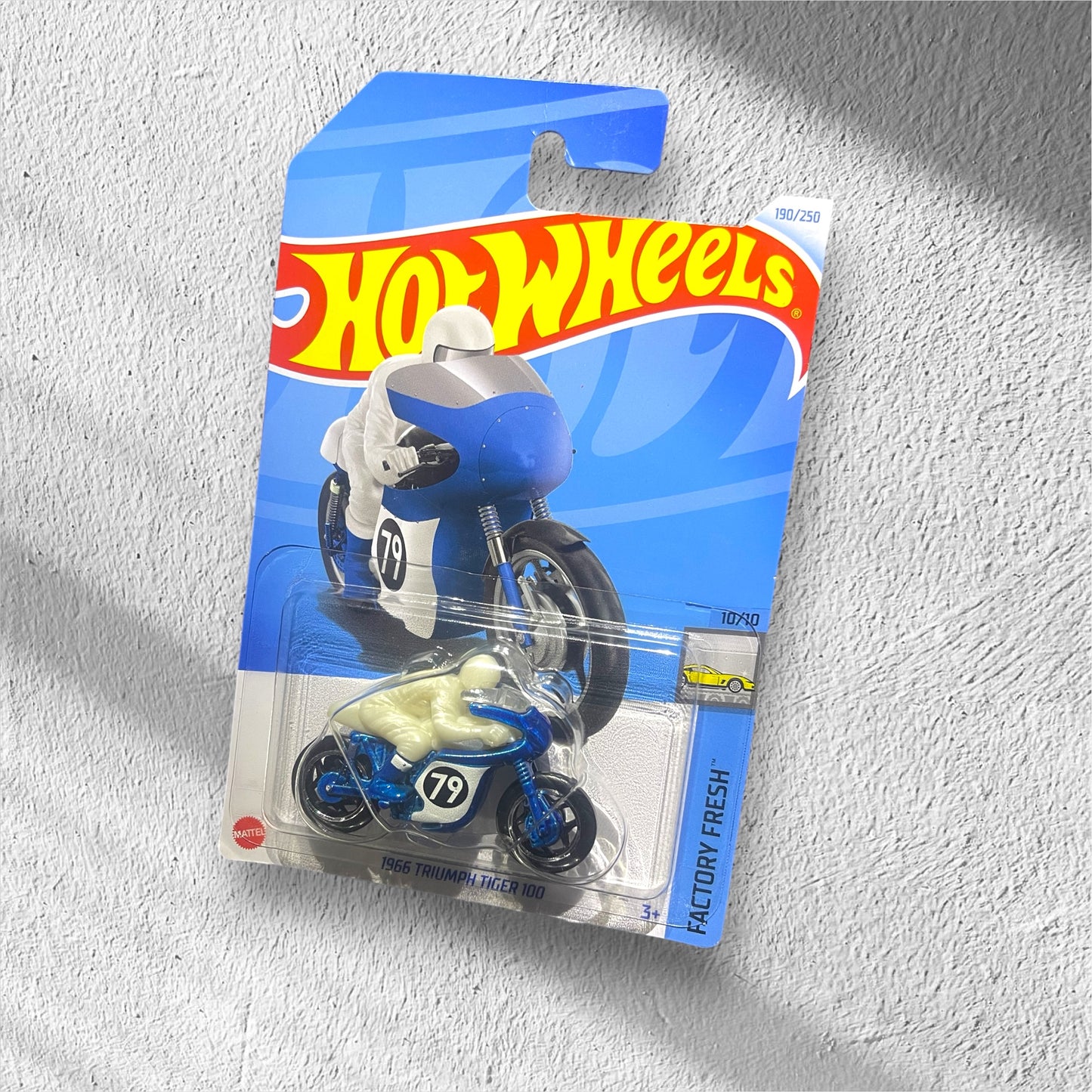 Hot Wheels - Premium - 1:64- 1966- Triumph Tiger 100