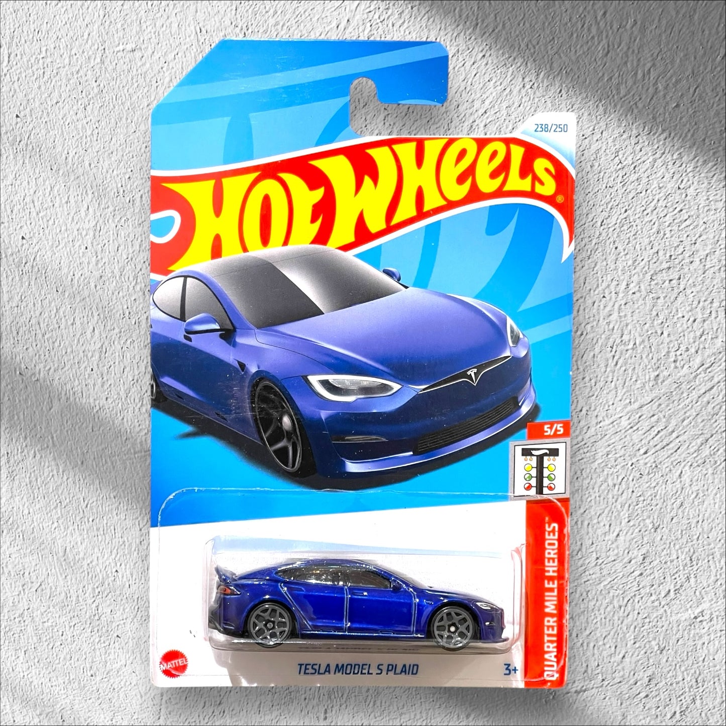 Hot Wheels - Premium 1:64 - TESLA model S Plaid Electric Blue (Rare)