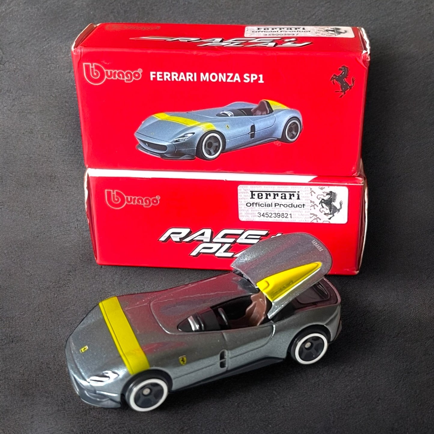 1:64 Bburago Scale Model Die Cast- Ferrari - Monza  SP1 (Moving Parts)